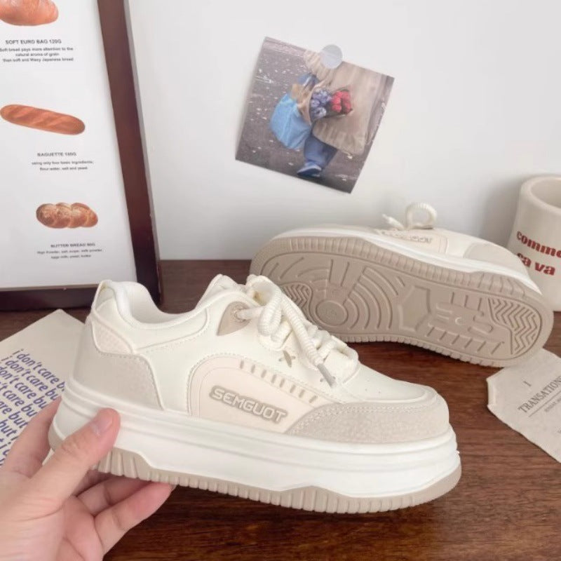 Damen Komfortable Plateausneaker mit atmungsaktivem Obermaterial und dämpfender Sohle EB