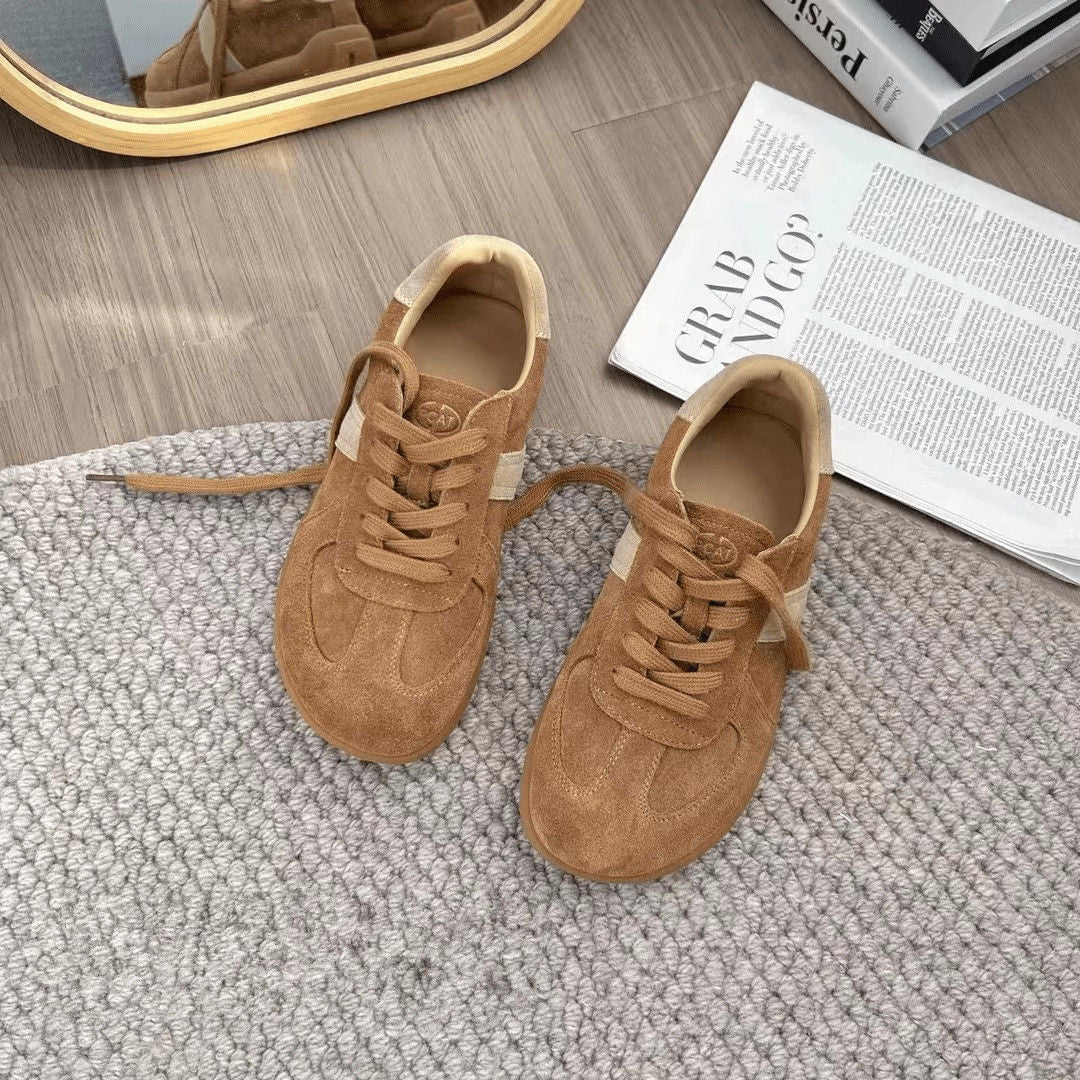 Damen Komfortable Sneakers aus hochwertigem Wildleder mit flexiblem Schnürsystem EB