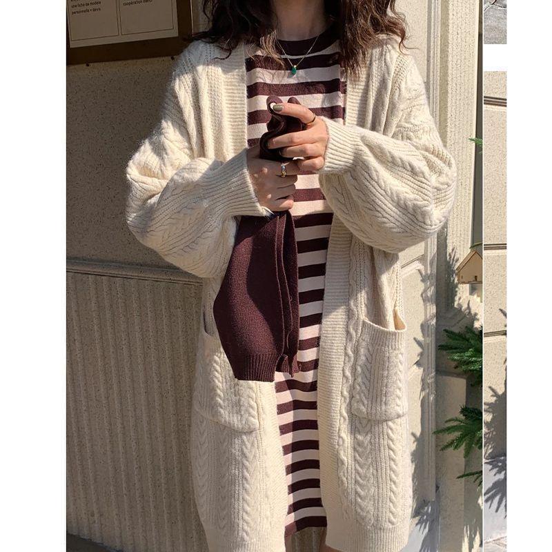 Damen Grobstrick Cardigan mit tiefen Taschen und elegantem Zopfdesign EB