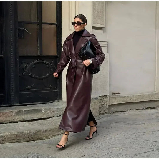 Damen Eleganter Kunstleder-Trenchcoat mit tailliertem Gürtel EB