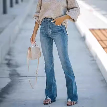 Damen nan gerade geschnittene Jeanshose in verkürzter Länge mit ausgefranstem Saum EB