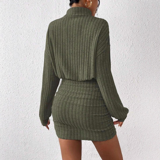 Damen Hochgeschlossener Strickpullover und Rock EB