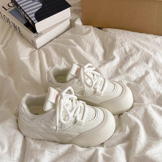 Damen Sportliche Sneakers mit übergroßem Sohlenprofil und atmungsaktiven Einsätzen EB