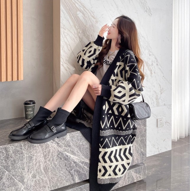 Damen Strickcardigan mit geometrischem Muster und knöpfbarem Design EB