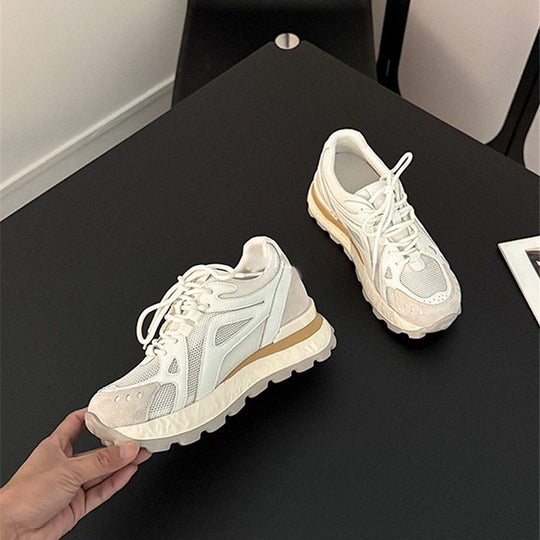Damen sportive Sneaker mit atmungsaktiver Mesh-Oberfläche und dämpfender Sohle EB