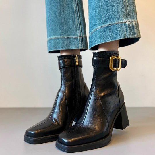 Damen Elegante Stiefeletten mit modischem Schnallenakzent und hohem Blockabsatz EB