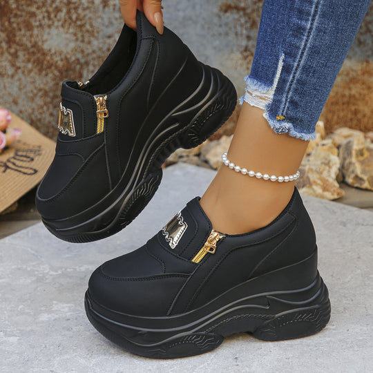 Damen Sportliche Plateau-Sneaker mit glänzendem Reißverschluss und verstärkter Sohle EB