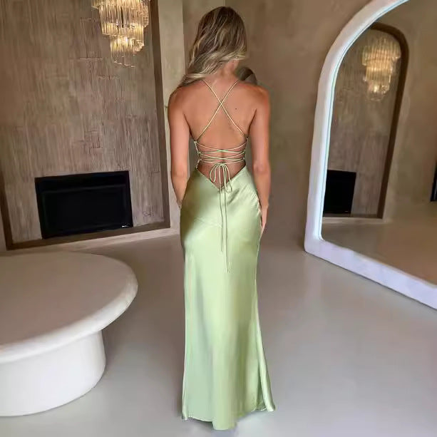 Damen Elegantes Maxikleid mit tiefem Schlitz und zarten Spaghettiträgern EB
