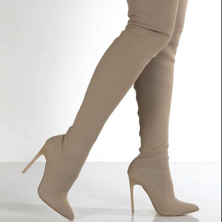 Damen Overknee Stiefel mit Elegantem Absatz und Hochwertiger Strickstruktur EB