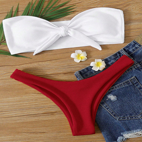 Damen Bandeau-Bikini mit modischem Knoten und hohem Beinausschnitt EB