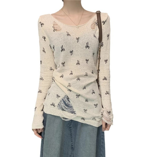 Damen Langarmshirt mit modischen Rissen und verspieltem Motiv EB