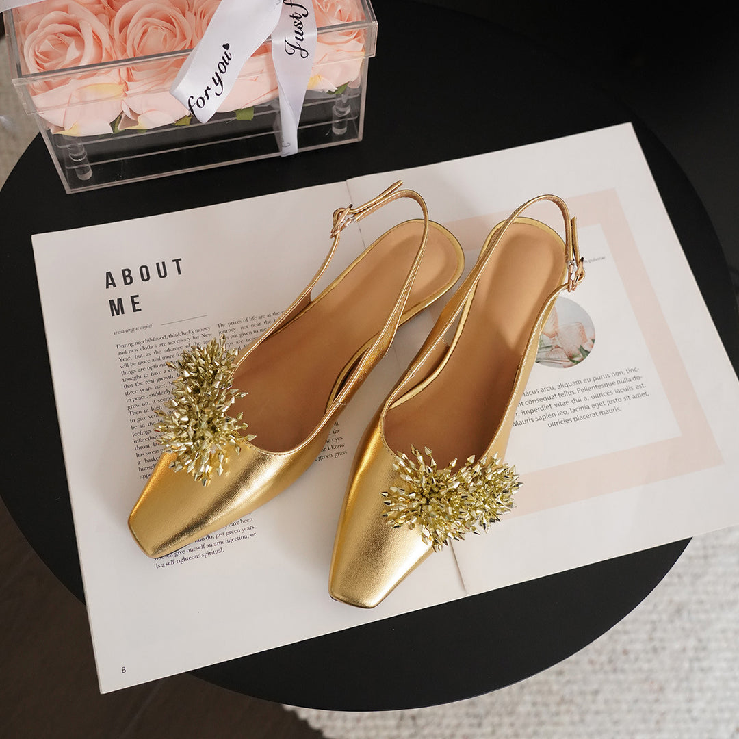 Damen Slingback-Pumps mit funkelnden Metallapplikationen und elegantem Design EB
