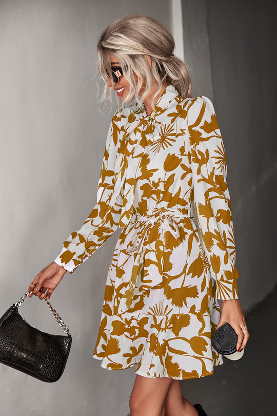 Damen Kleid mit hochgeschlossenem Kragen und modischem Blumendruck EB