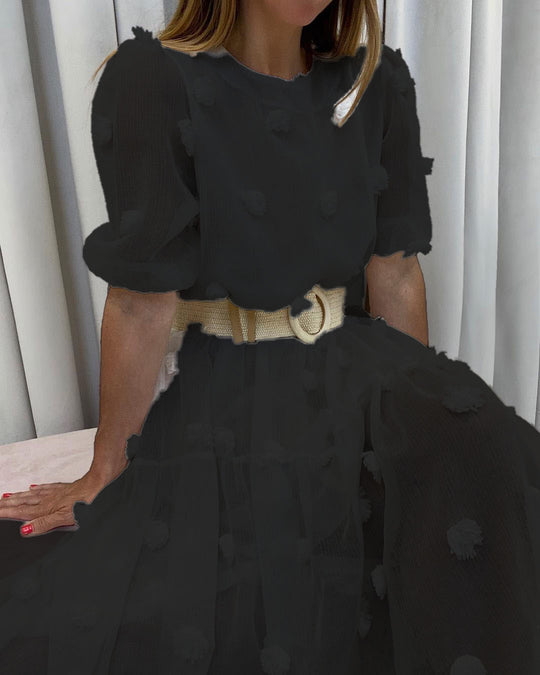 Damen Kleid mit volumetrischen Puffärmeln und dekorativen Fransen EB