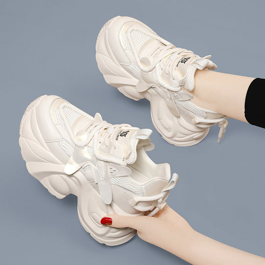 Damen Sportliche Lauf-Sneaker mit überdimensionaler Sohle und atmungsaktivem Mesh EB