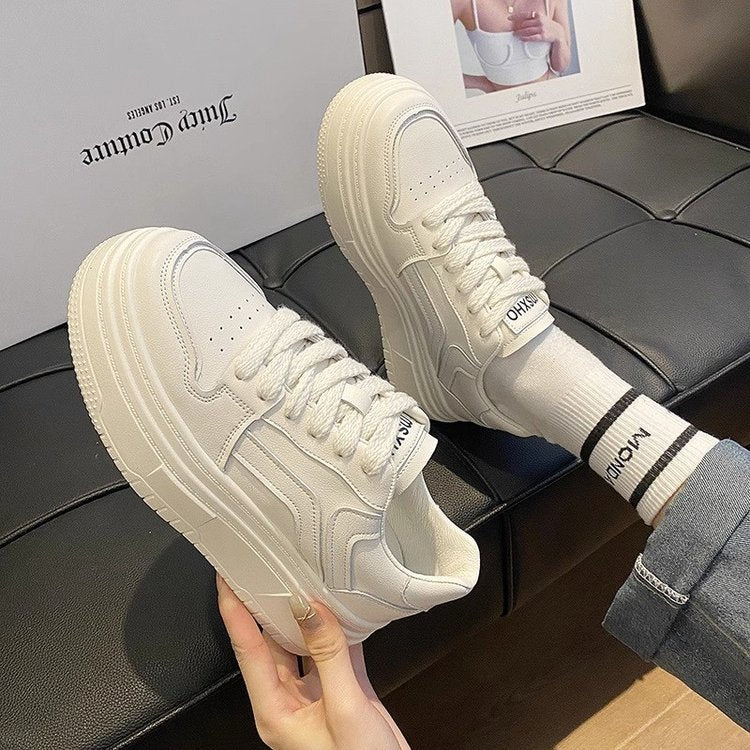 Damen Plateau-Sneaker mit stylischem Kontrastdetails und komfortabler Dämpfung EB