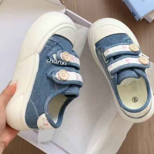 Damen Sportliche Sneaker mit praktischem Klettverschluss und modischem Denim-Obermaterial EB