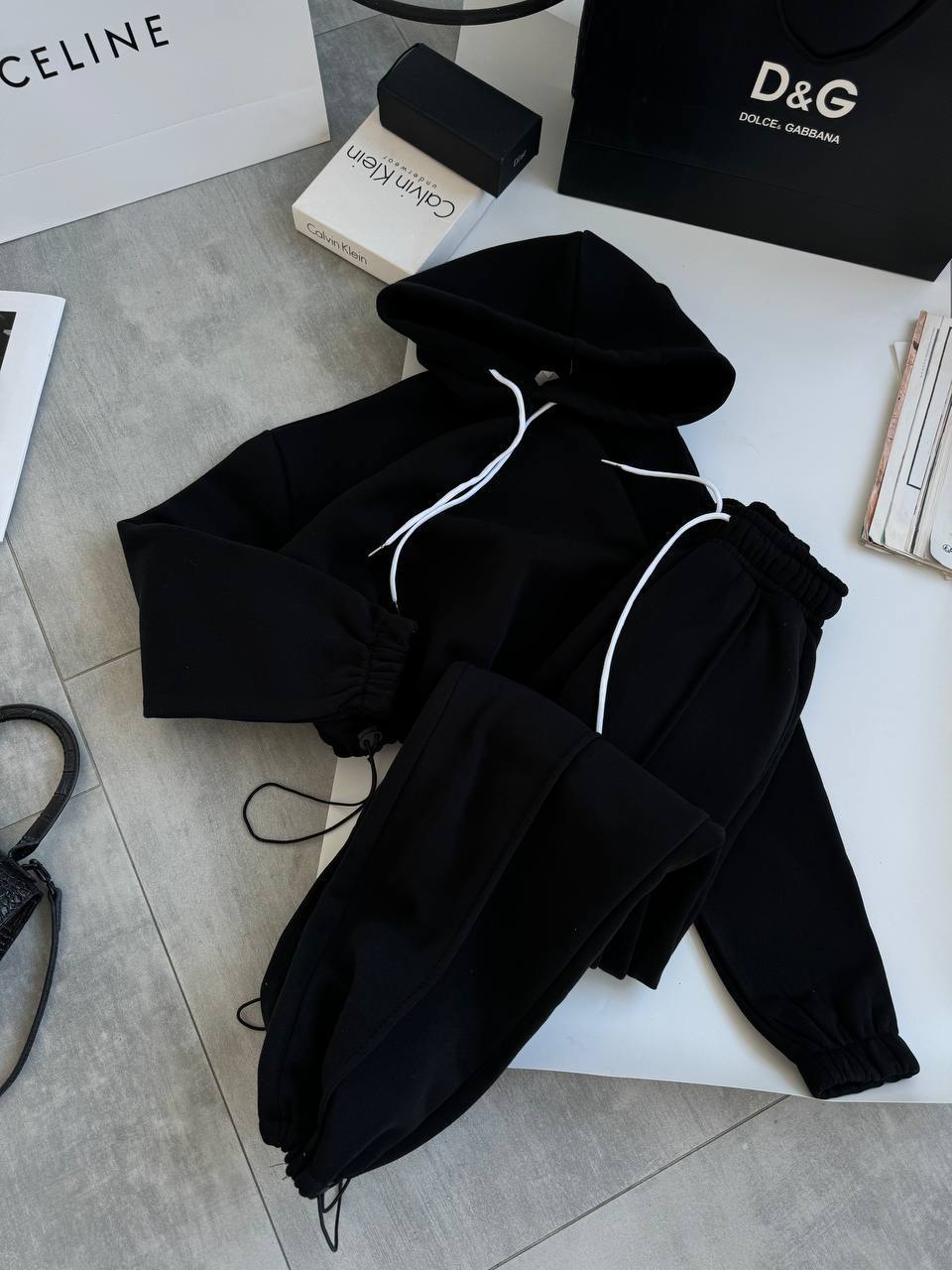 Damen Oversize-Hoodie und Jogginghose Set mit weichem Innenfutter, verstellbarer Kordel und hochgezogenem Bund Eichborn Berlin