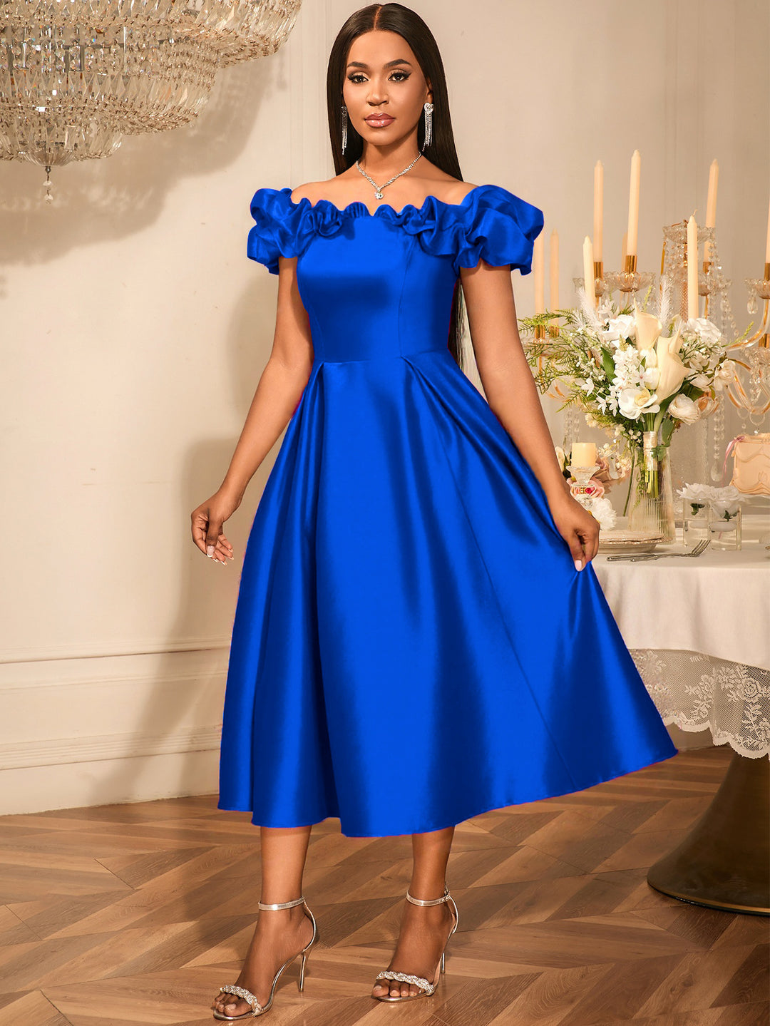 Damen Midi-Party Kleid mit schulterfreiem Design und voluminösen Rüschen EB