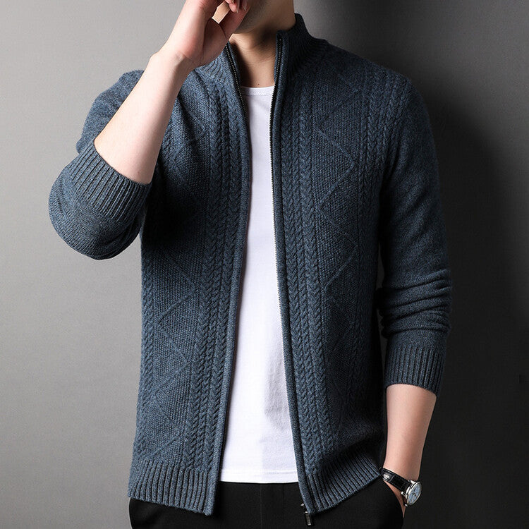 Herren Strickjacke im modernen Kabelstrickdesign EB