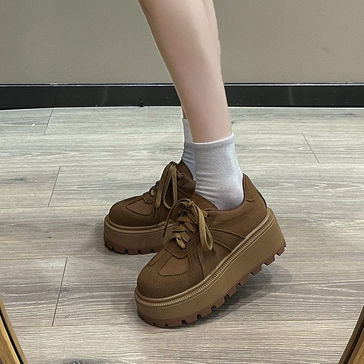 Damen modische Platform Sneakers mit robustem Sohlenprofil und klassischem Design EB