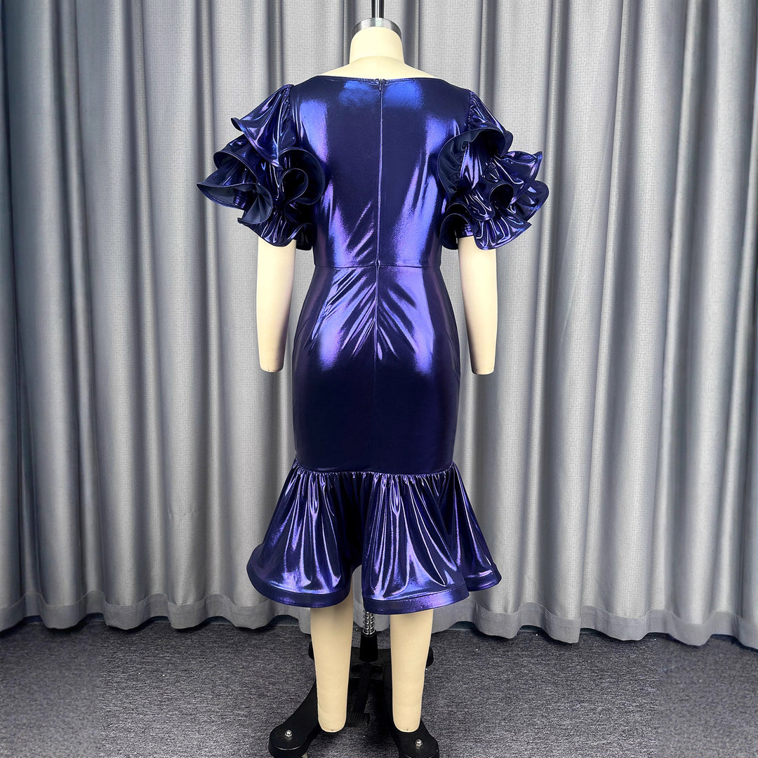 Damen Glamouröses Abendkleid mit voluminösen Rüschenschultern EB
