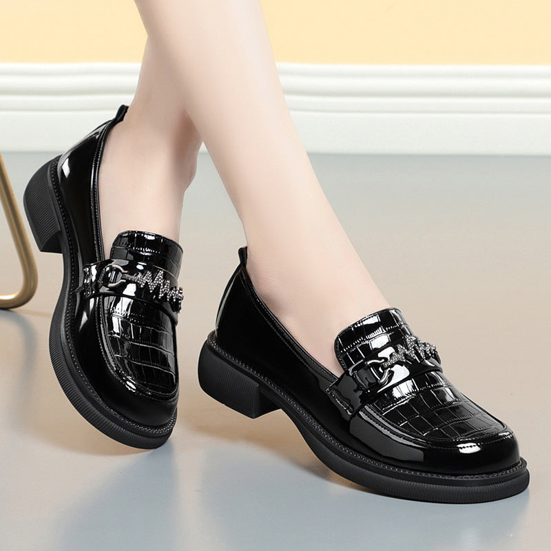 Damen Elegante Loafers mit modischem Kettendetail und rutschfester Sohle EB