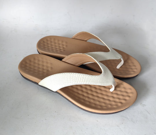 Damen Elegante Zehentrenner-Sandalen mit modischem Riemendesign EB