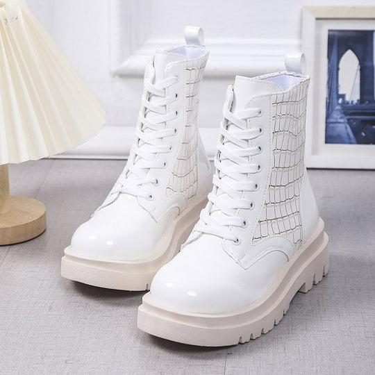 Damen Trendige Statement-Stiefel im modernen Design EB