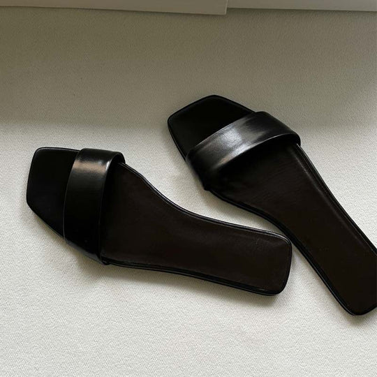 Damen Elegante Slipper mit breitem Riemendesign EB