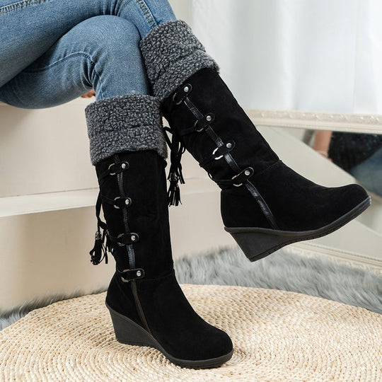 Damen Wedge-Stiefel mit gefüttertem Innenbereich und modischem Schnür-Design EB