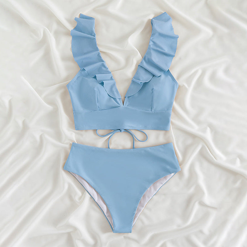 Damen Oberteil mit Rüschen und hohen Bikinihosen EB
