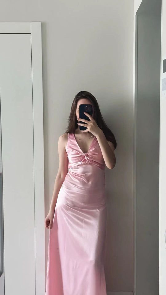 Damen Figurumspielendes Maxikleid mit elegantem V-Ausschnitt und Raffungen EB