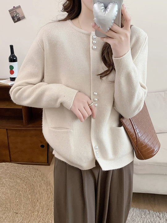 Damen Strickjacke mit eleganten Perlenknöpfen EB