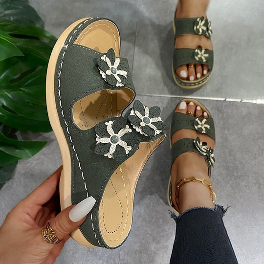 Damen Komfortable Riemensandalen mit floralen Akzenten EB