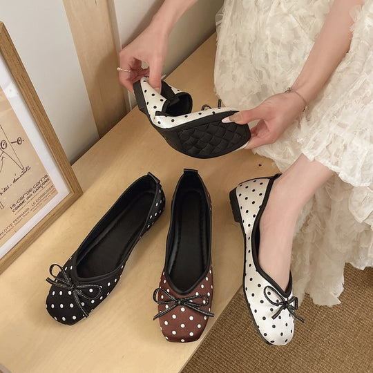 Damen Ballerinas mit modernem Punktedesign und elegantem Schleifenakzent EB