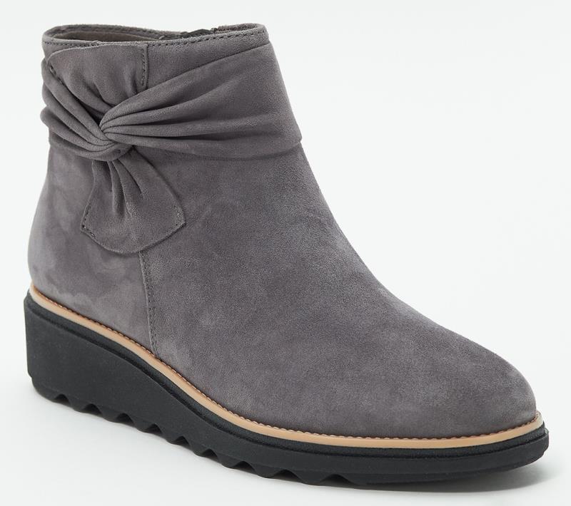 Damen Wedge-Stiefeletten mit geschmackvollem Falten-Design und rutschfester Sohle EB