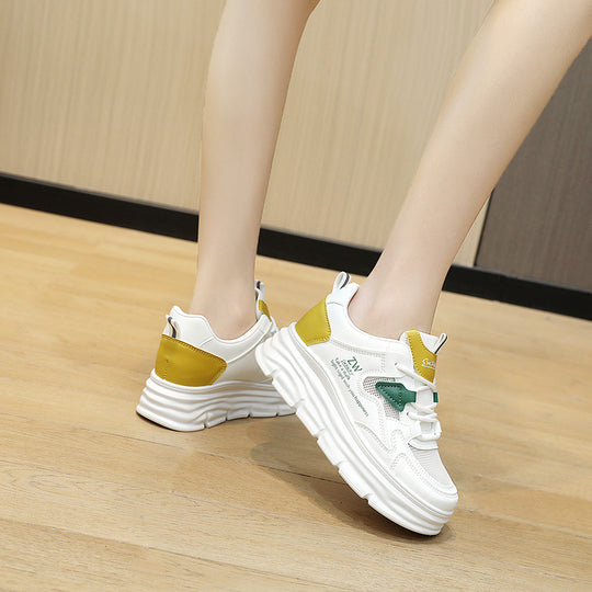 Damen Sportliche Sneaker mit hochgezogenem Design EB
