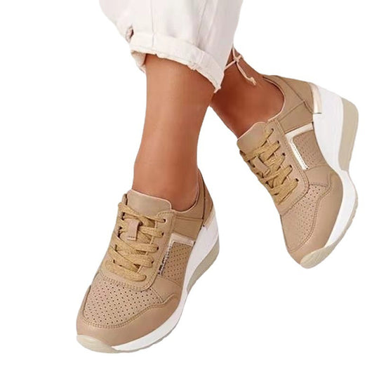 Damen atmungsaktive Sneakers mit perforierten Details und komfortablem Fußbett EB