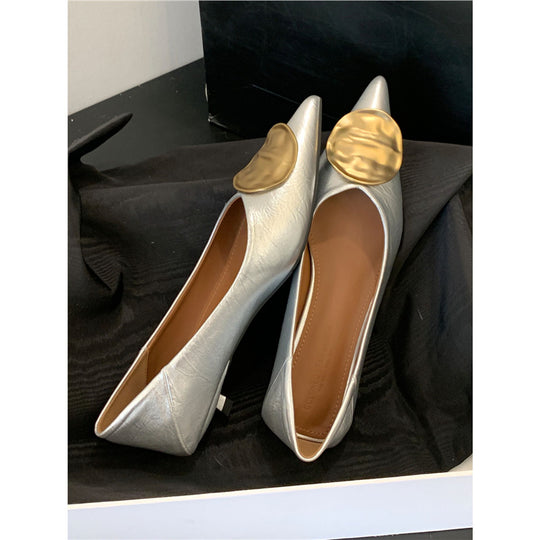 Damen elegante spitze Slipper mit auffälliger Metallapplikation EB