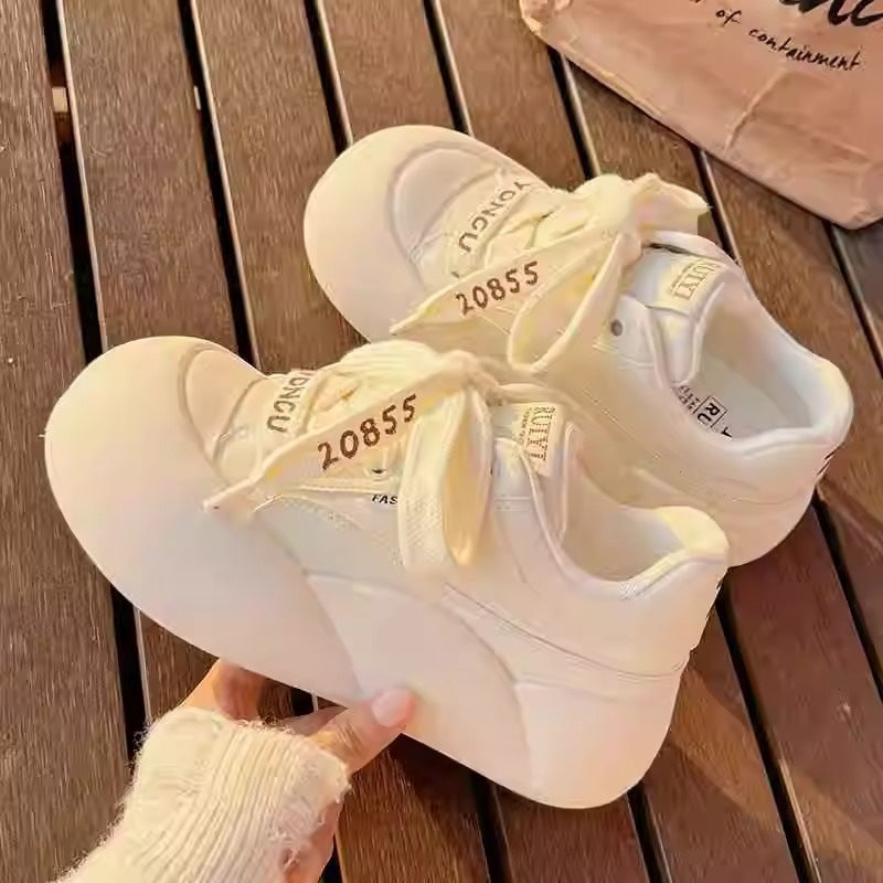 Damen Plattform Sneaker mit modernem Design und dämpfender Sohle EB