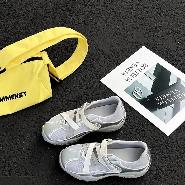 Damen Sportliche Trekking-Schuhe mit elastischem Schnürsystem und rutschfester Sohle EB