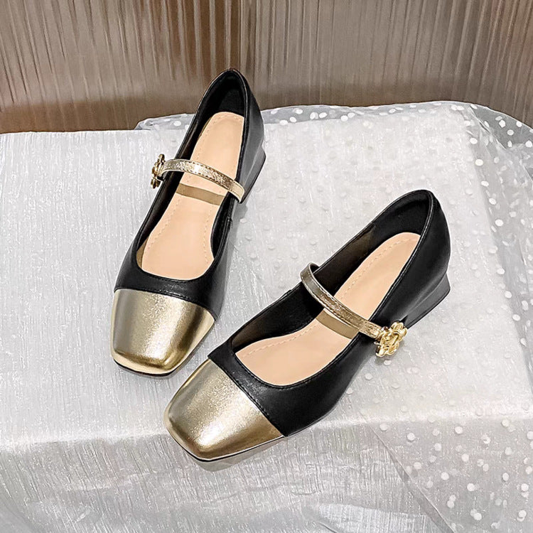 Damen elegante Ballerinas mit geschwungenem Riemen und glänzender Zehenkappe EB