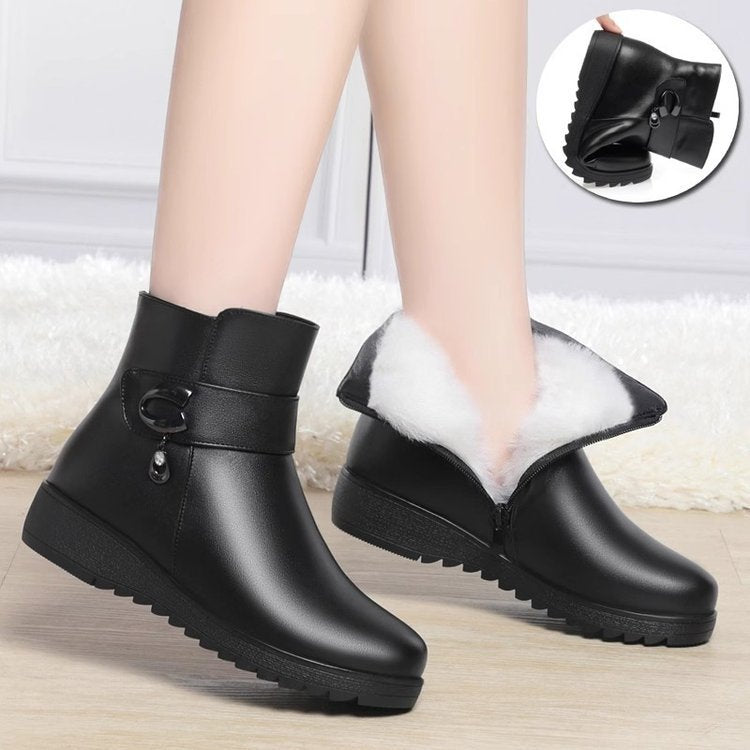 Damen gefütterte Winterstiefel mit modischer Schnallenverzierung EB