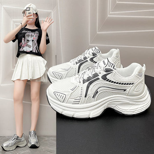 Damen modische Lauf-Sneaker mit glänzendem Obermaterial und dämpfender Sohle EB