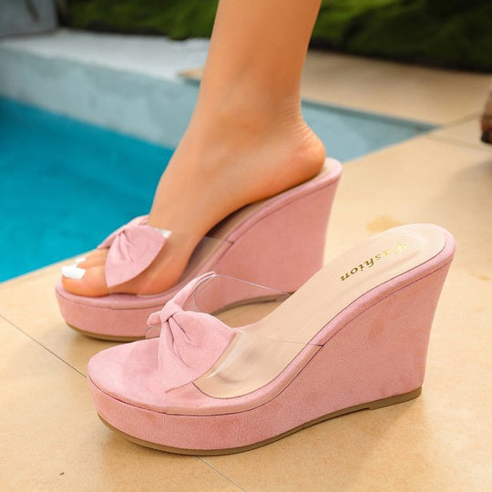 Damen Wedge-Pantoletten mit stilvollem Schleifen-Design und transparentem Vorderbereich EB