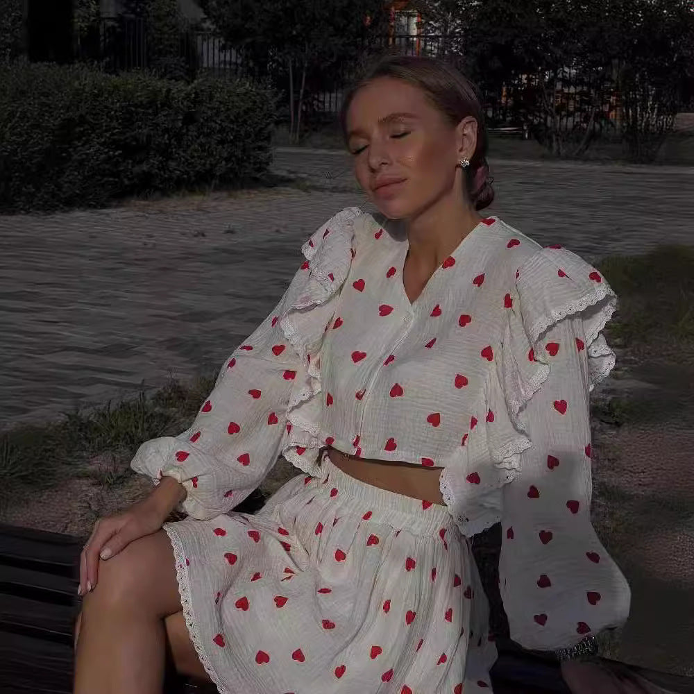 Damen Zweiteiliges Set mit herzförmigem Muster und luftiger Bluse EB