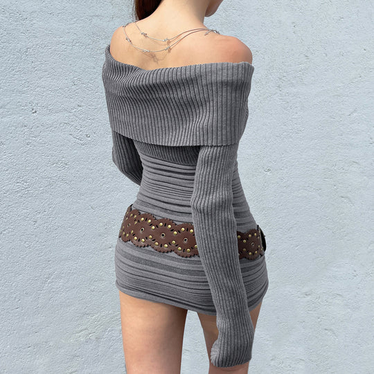 Damen nan schulterfreies figurbetontes Rippenstrick-Kleid mit Umschlagkragen, Längsraffung und Langarm EB