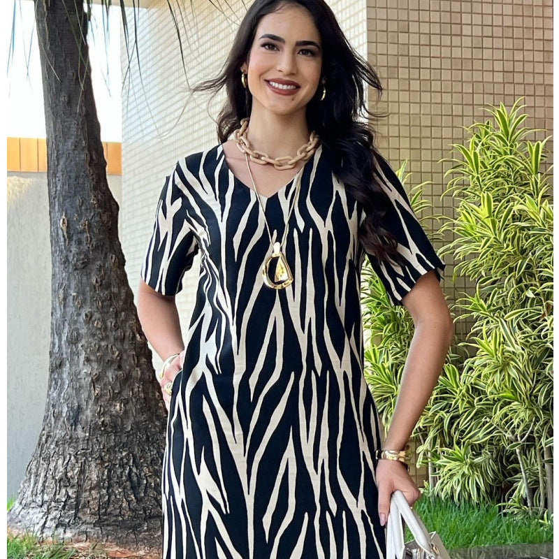 Damen Maxikleid mit elegantem Zickzackmuster EB