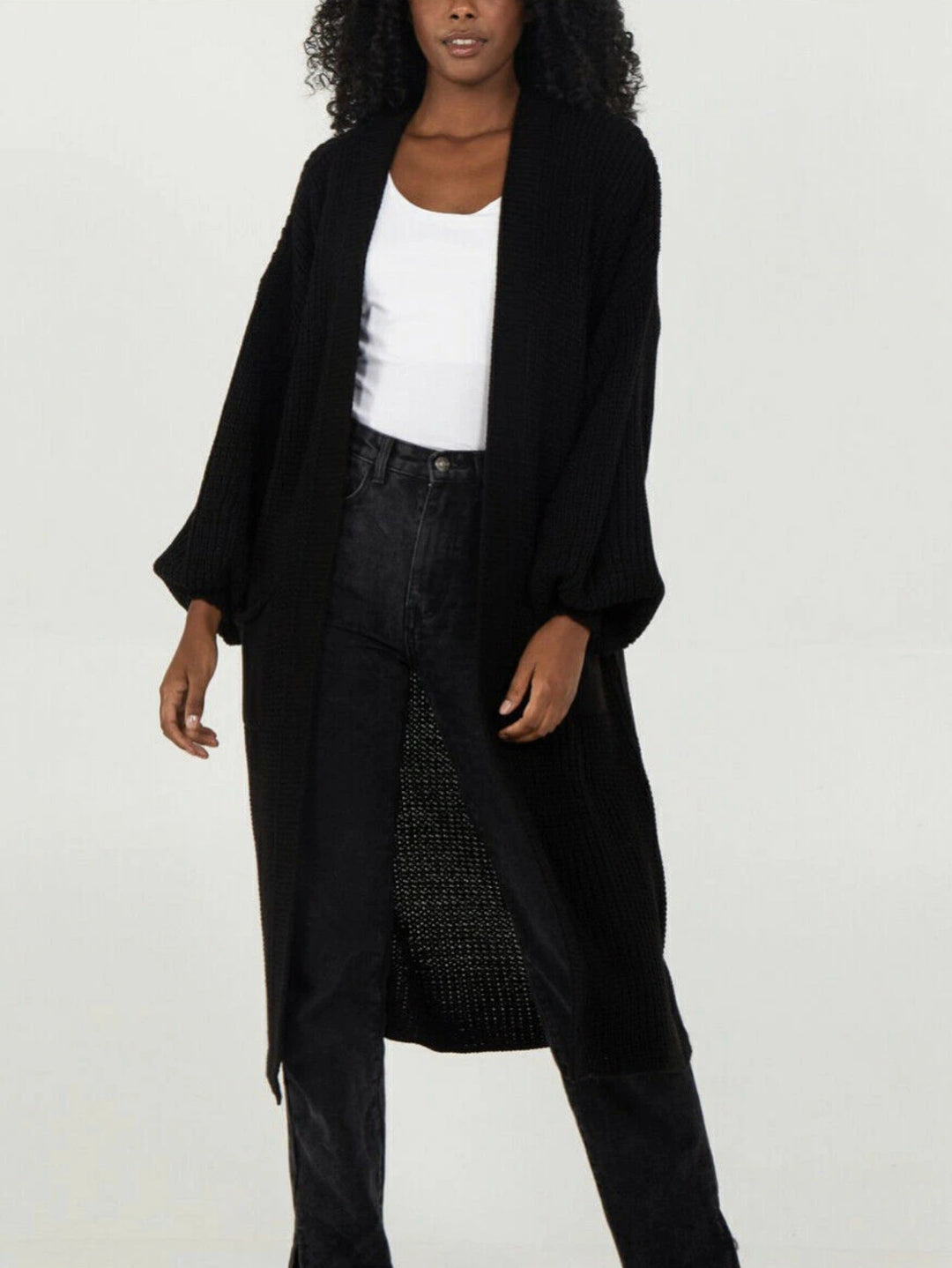 Damen Strickmantel mit voluminösen Ärmeln und offenem Schnitt EB
